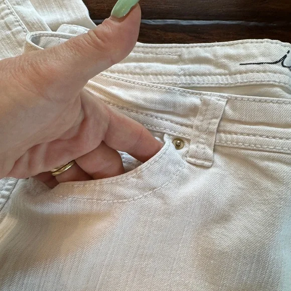 Women's INC Embroidered White Cropped Jeans- Size 16 - Picture 2 of 11